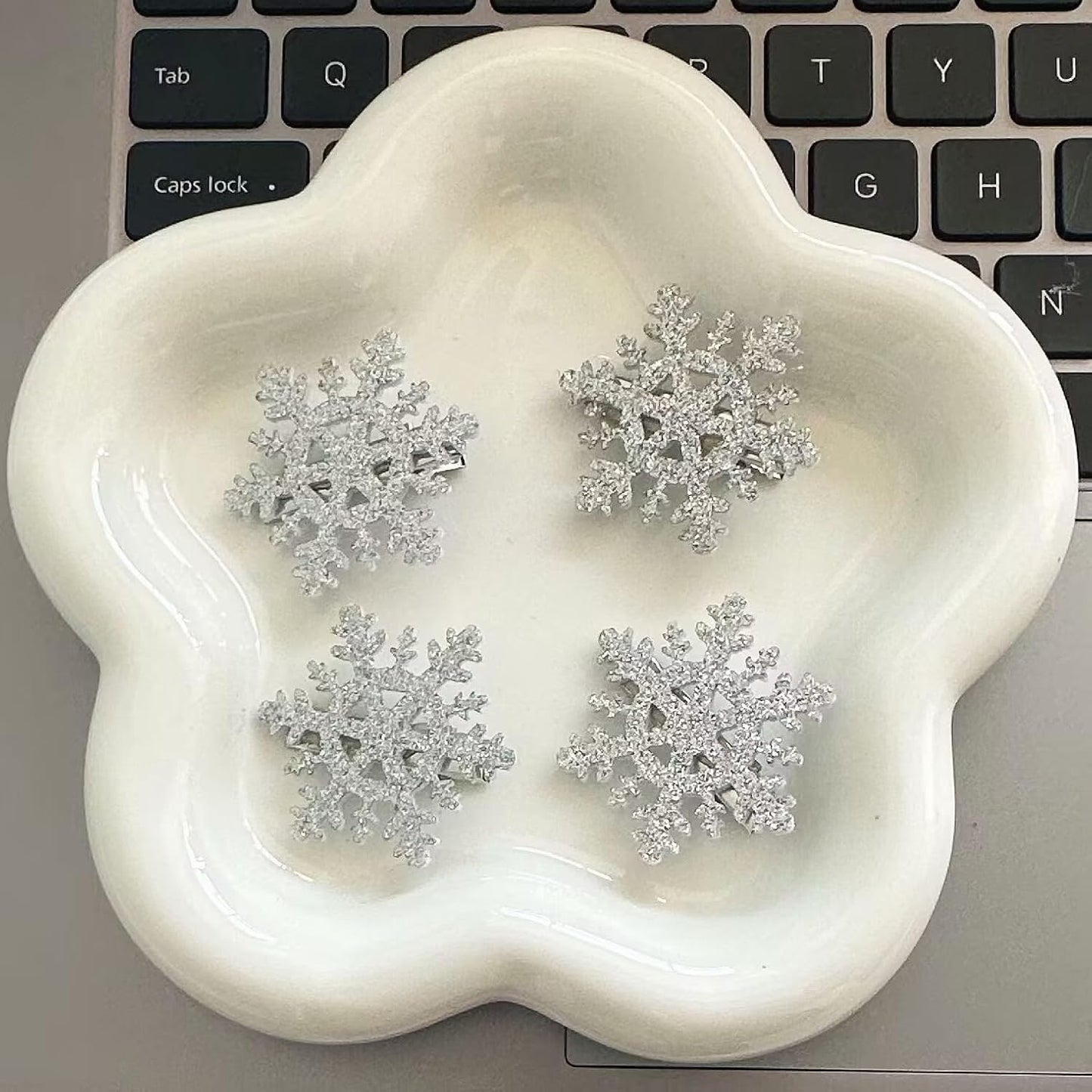10Pcs Snowflake Hair Clip for Women Girls Cute Hair Pins Nonslip Sparkly Hair Barrette Snap Small Silver Metal Alligator Clips for Long Thick Hair Holiday Wedding Bridal Hair Accessories